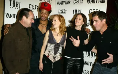 CSI: Kryminalne zagadki Las Vegas obsada: George Eads, Gary Dourdan, Marg Helgenberger, Jorja Fox i Eric Szmanda pozują do zdjęć.