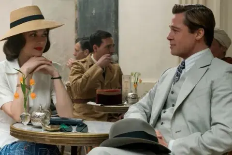 Najlepsze filmy wojenne o miłości, które poruszają serce i duszę