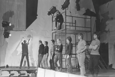 Jak aktor poruszający kukiełkami zmienia świat teatru lalek